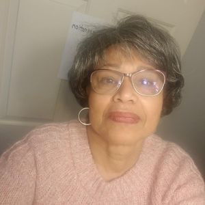 Meet your Posher, Iris